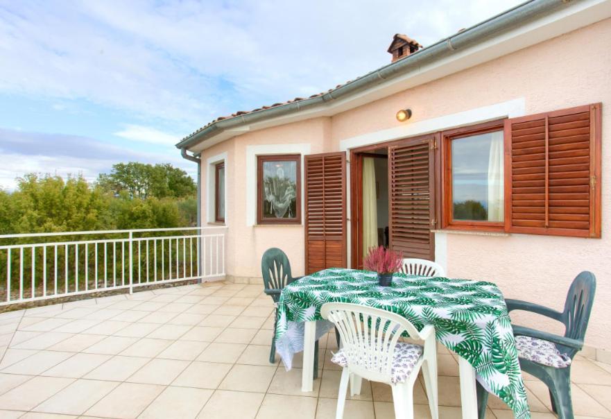 Rasopasno Apartment With Terrace And Private Parking エクステリア 写真