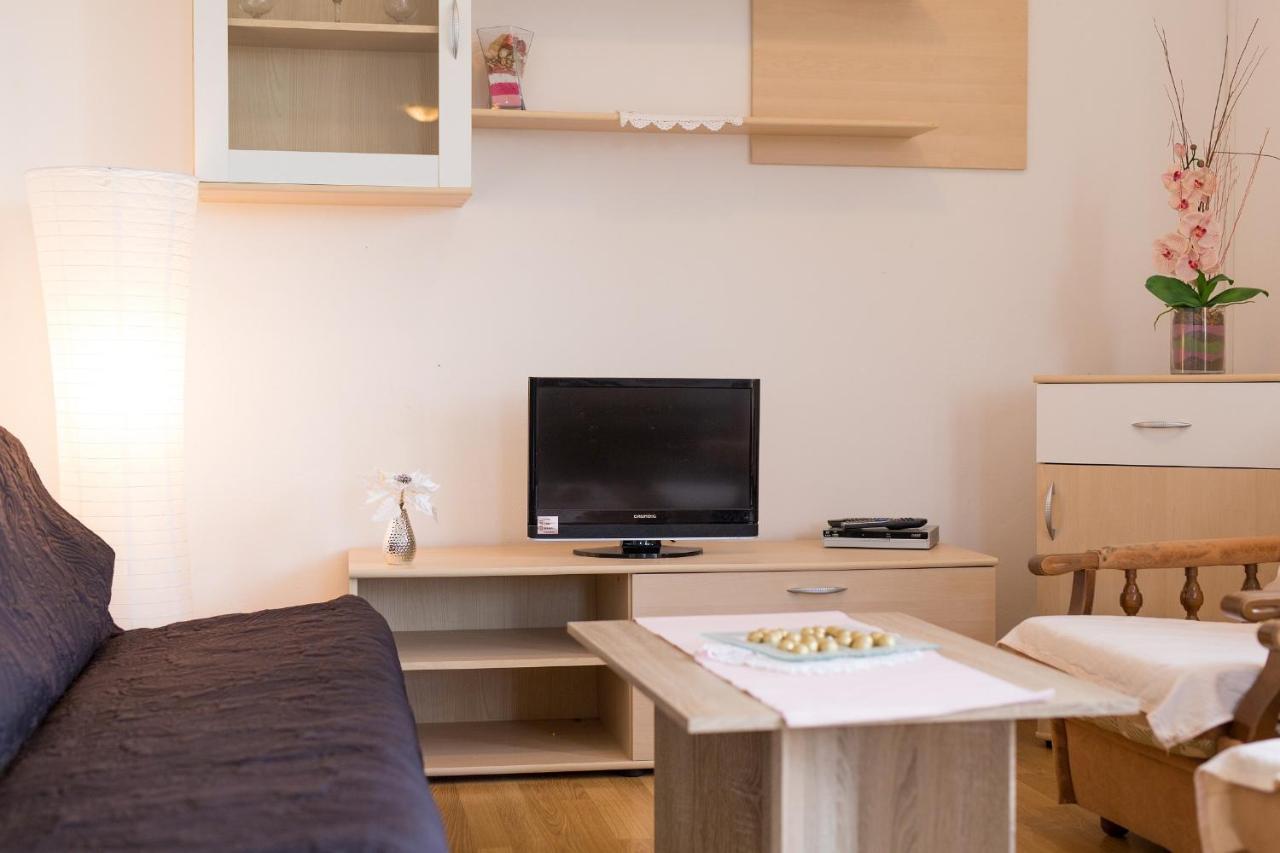 Rasopasno Apartment With Terrace And Private Parking エクステリア 写真