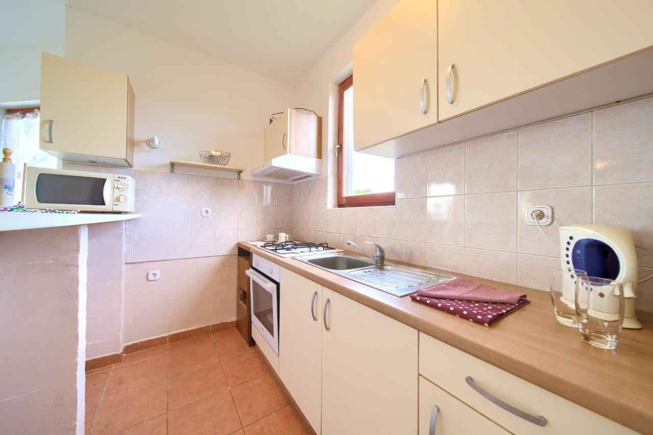 Rasopasno Apartment With Terrace And Private Parking エクステリア 写真
